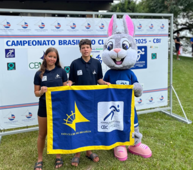 Dupla do Iate Clube de Brasília no Campeonato Brasileiro da Classe 420